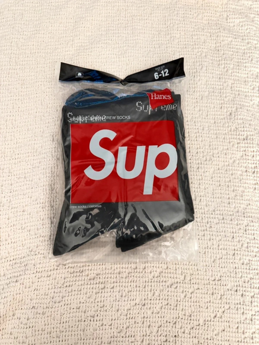 Supreme x Hanes Crew Socks 4-Pack, Black
